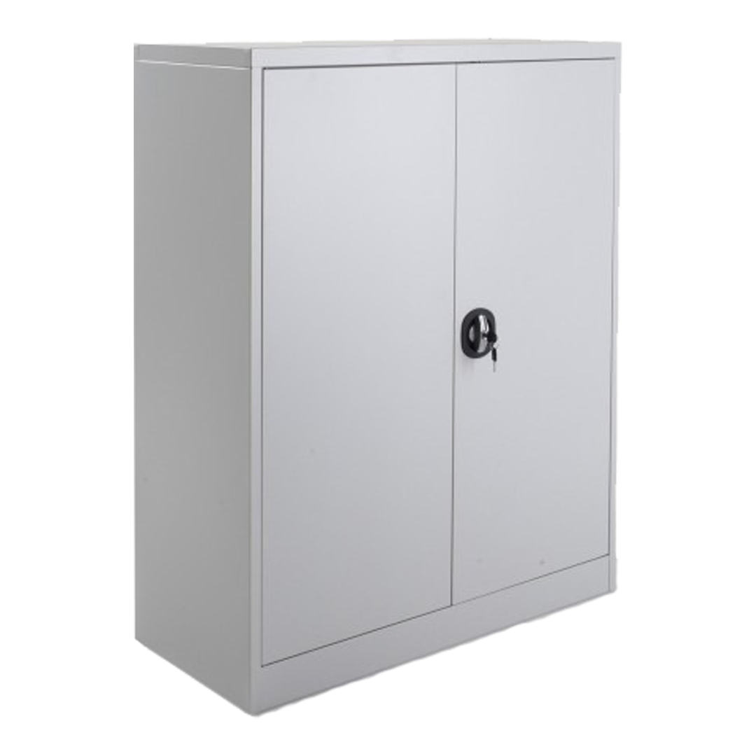 Armoire basse métallique avec portes battantes ouverte, montrant des étagères intérieures pour le rangement.