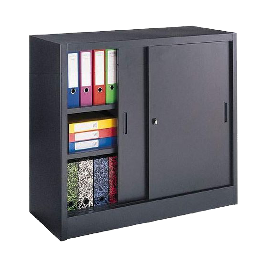 Armoire à portes coulissantes ouverte, montrant les étagères intérieures pour le stockage.